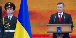 Виктор Янукович поздравил соотечественников с Днем Победы