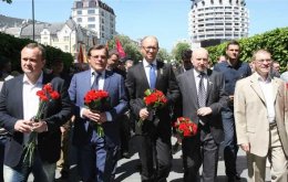 9 мая лидеры оппозиции по-разному поднимали свой рейтинг
