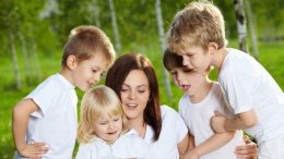 Сегодня в Украине отмечают День матери