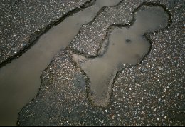 «Украинская мафия» решила ремонтировать дороги