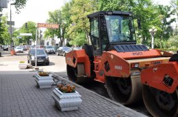 Янукович начал ремонт дорог, чтобы сорвать акцию "Вставай, Украина!" (ФОТО)