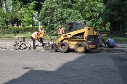 Янукович начал ремонт дорог, чтобы сорвать акцию "Вставай, Украина!" (ФОТО)