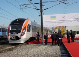 Украинцы будут ездить на поездах по электронным билетам