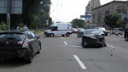 ДТП на Шулявке: машины разбросало по дороге, как бильярдные шары (ФОТО)