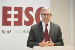 Брюс Джексон: «Отвергая Украину на политических основаниях, мы толкаем ее назад – к России»