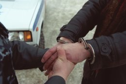 Честный милиционер отказался от взятки в 15 тыс. долл. ради премии в 2800 грн
