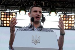 Кличко предложил провокаторам на митинге в Василькове разобраться по мужски