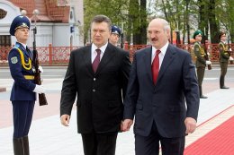 Лукашенко и Янукович вернулись домой без подарков