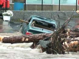 В Норвегии уходят под воду магазины и жилые дома