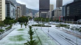 В Южной Африке из-за стихии введено чрезвычайное положение (ФОТО)