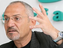 Савик Шустер готов пожертвовать итальянским паспортом ради украинского
