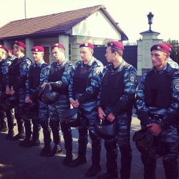 Журналистов не пустили в Межигорье даже в их профессиональный праздник (ФОТО)