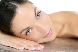 Регулярное использование солнцезащитного крема замедляет старение кожи