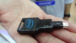 Intel показала самую быструю флешку с интерфейсом Thunderbolt (ФОТО)