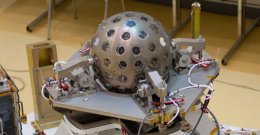 Для чего на орбите Земли 400-килограммовый футбольный мяч (ФОТО)