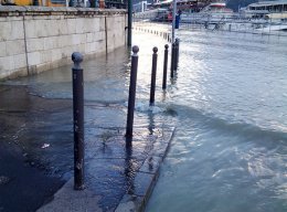 В Будапеште ввели режим чрезвычайной ситуации (ФОТО)