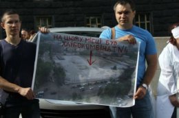 Работницы «Киевхлеба» объявили бессрочную голодовку под стенами Кабмина (ФОТО)