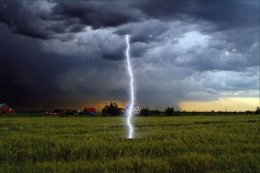 Молния убила 15-летнего парня в Тернопольской области