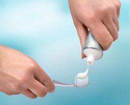 Медики предупреждают об опасности зубной пасты для здоровья людей