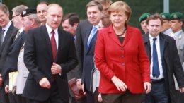 Путин похвастался перед Меркель трофеями, вывезенными из Германии