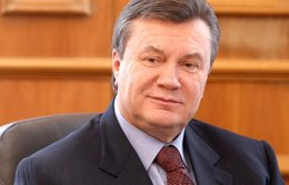 Янукович призвал украинцев молиться и верить