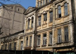 В центре столицы горела старинная усадьба художника Александра Мурашко (ВИДЕО)