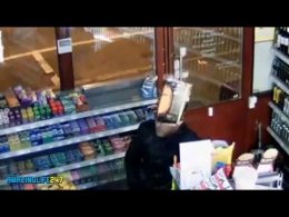Грабители-неудачники прославились на весь интернет (ВИДЕО)
