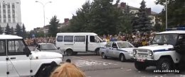 На показательных выступлениях силовиков «Газель» въехала в толпу зрителей (ВИДЕО)