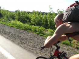Сумской велосипедист пересек Украину за 109 часов