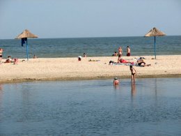 Летний отдых на берегу Азова закончился кошмаром для детей
