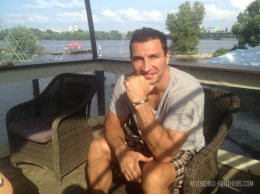 Владимир Кличко получил от экстремалов Украины черный браслет (ФОТО)