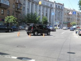 В центре Киева "Хаммер" сбил жену и детей американского дипломата (ФОТО)