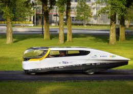 Создан первый в мире «семейный» электромобиль на солнечных батареях (ФОТО+ВИДЕО)