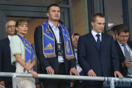 Доходы старшего сына Януковича выросли почти в 2 раза — до 970 млн грн