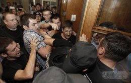 Политолог назвал «штурм» оппозицией Киесовета унылой театральной постановкой