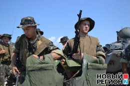 Украинский БТР застрял в песке под Одессой во время учений (ФОТО+ВИДЕО)