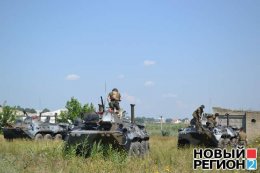 Украинский БТР застрял в песке под Одессой во время учений (ФОТО+ВИДЕО)