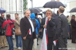 Коморовский и Грищенко почтили память жертв Волынской трагедии (ФОТО)