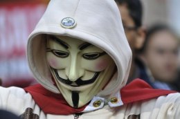 Вадим Колесниченко предложил штрафовать за маски на митингах