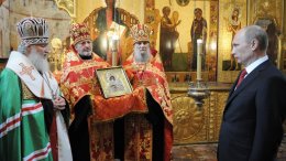 Что сподвигло Путина посетить Украину: вера или политика?