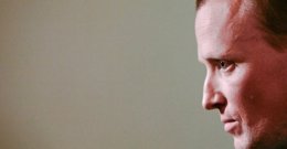 Драка в киевском горсовете: депутата от партии "Свобода" обозвали чудом в перьях