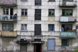 Украинка подобно атланту держала обрушившийся балкон руками