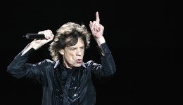 Вечно молодой Мик Джаггер отмечает семидесятилетний юбилей
