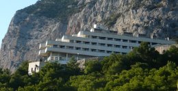 Янукович в Крыму строит собственное королевство (ФОТО)
