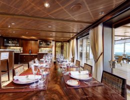 Завтра в Одесском порту ожидают заход новейшего круизного лайнера Luxury-класса (ФОТО)