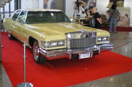 Авто Элвиса продают на аукционе