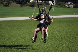 Виталий Кличко приобщает семью к парашютному спорту (ФОТО)