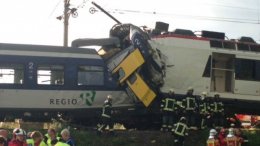 В Швейцарии столкнулись два поезда. Есть пострадавшие (ФОТО)