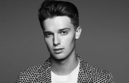 Шварценеггер младший стал моделью