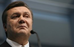 Президент Украины Виктор Янукович поздравил десантников с Днем ВДВ